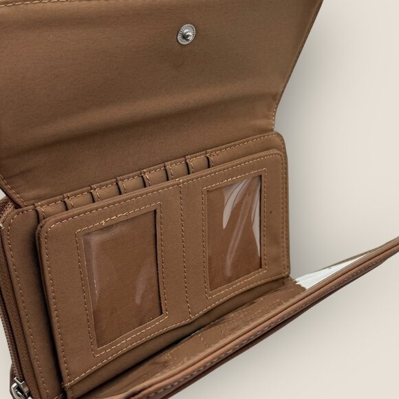 Brown Faux Leather Wallet Wristlet Card Slots Checkbook Zipper Around Snaps - Picture 6 of 7